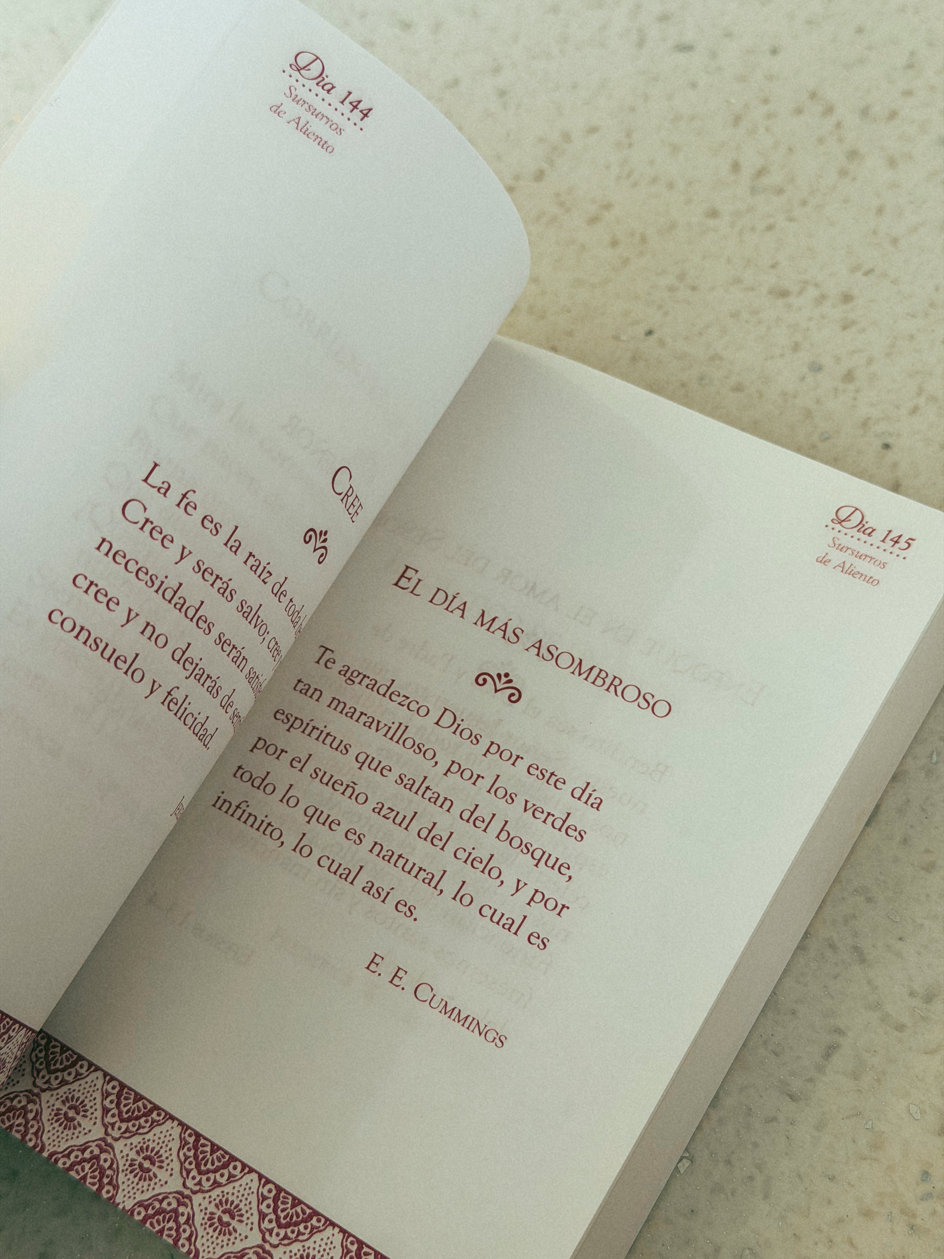 Susurros de Aliento: Pensamientos Diarios para la Mujer