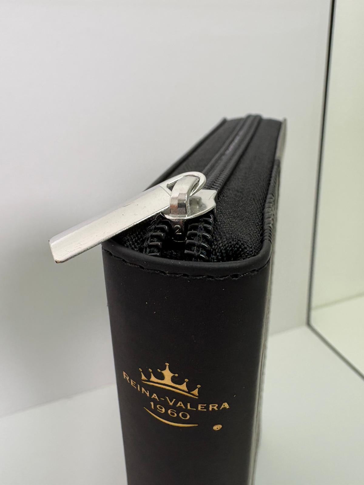 Biblia Ideal Rvr60 Obsequios Negra con cierre