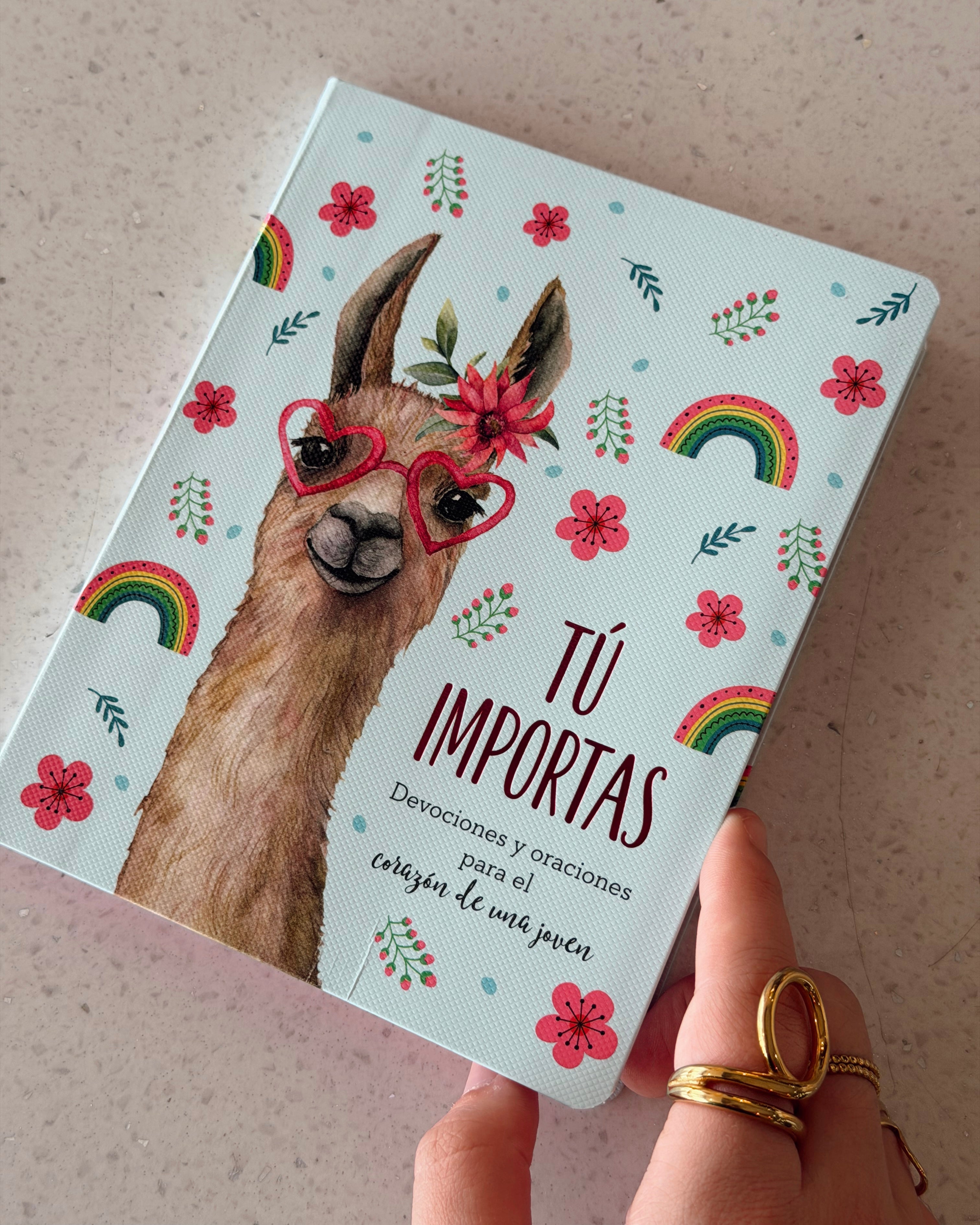 Tú Importas: Devociones y Oraciones para el Corazón de Una Joven | Margot Starbuck