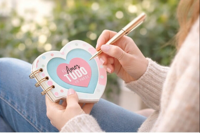 Notepads troqueleadas - El amor todo lo puede