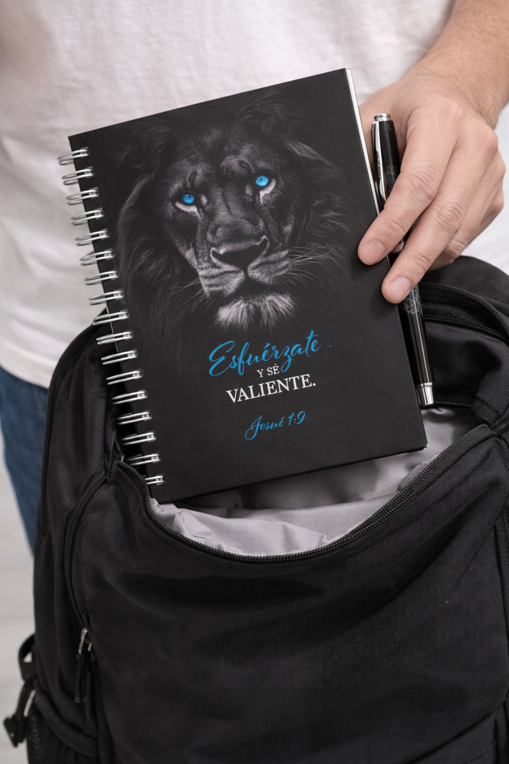 Pack libreta y bolígrafo. Esfuérzate y sé valiente
