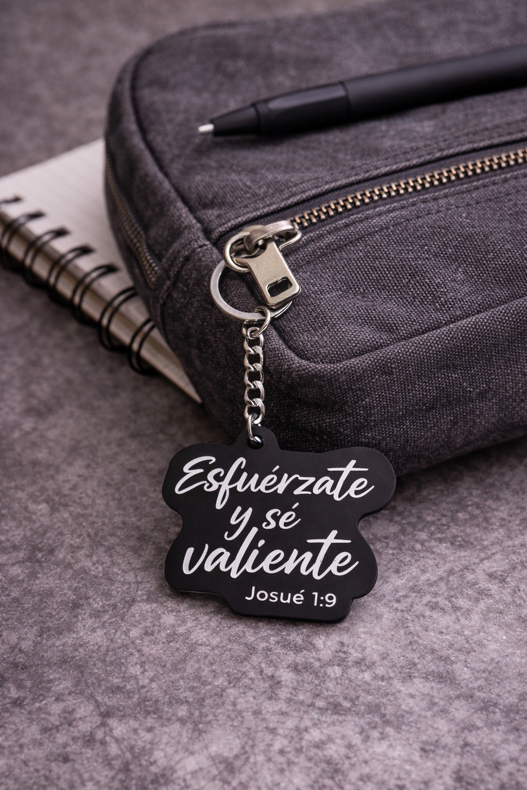 Llavero caucho. Esfuérzate y sé valiente