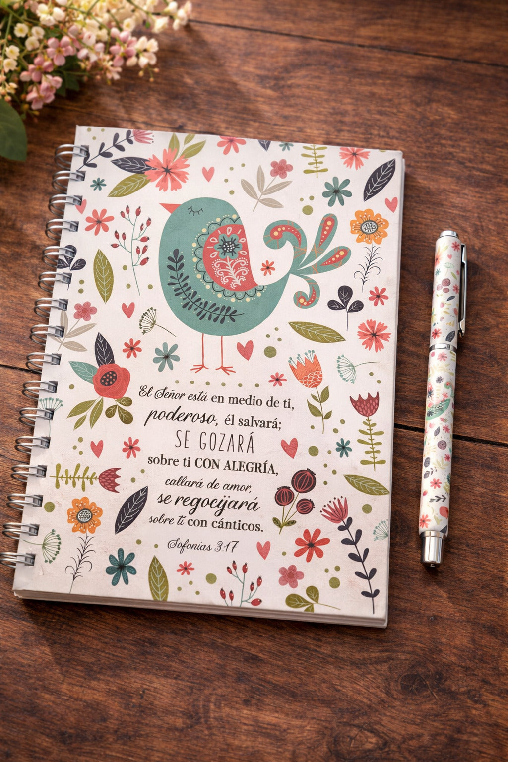 Pack libreta y bolígrafo. El Señor está en medio de ti