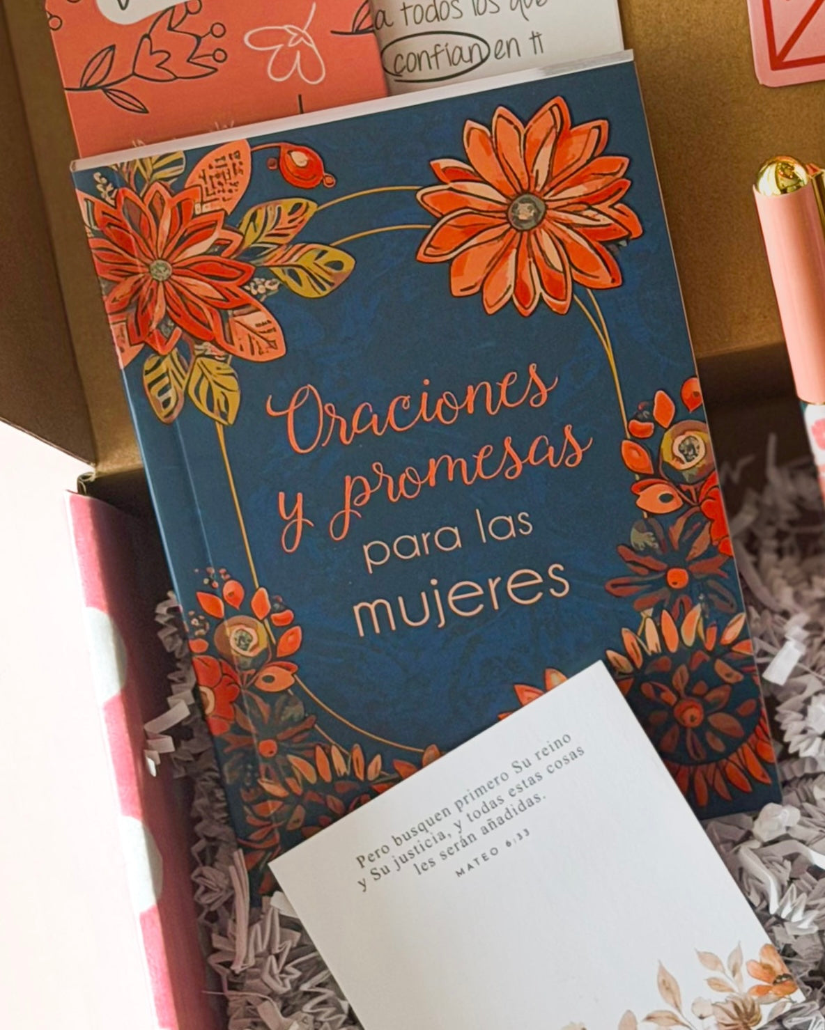 Oraciones y Promesas para las Mujeres | Barbour Staff
