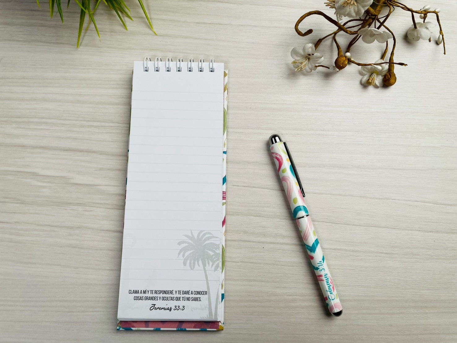 Set de Libreta y Bolígrafo | Por Encima de Todo Vístanse de Amor