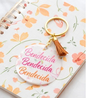 Llavero Acrilico con Tassel - Bendecida