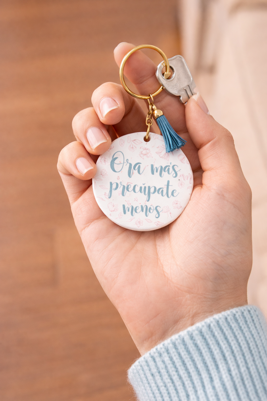 Llavero Acrilico con Tassel - Ora Mas Preocupate Menos