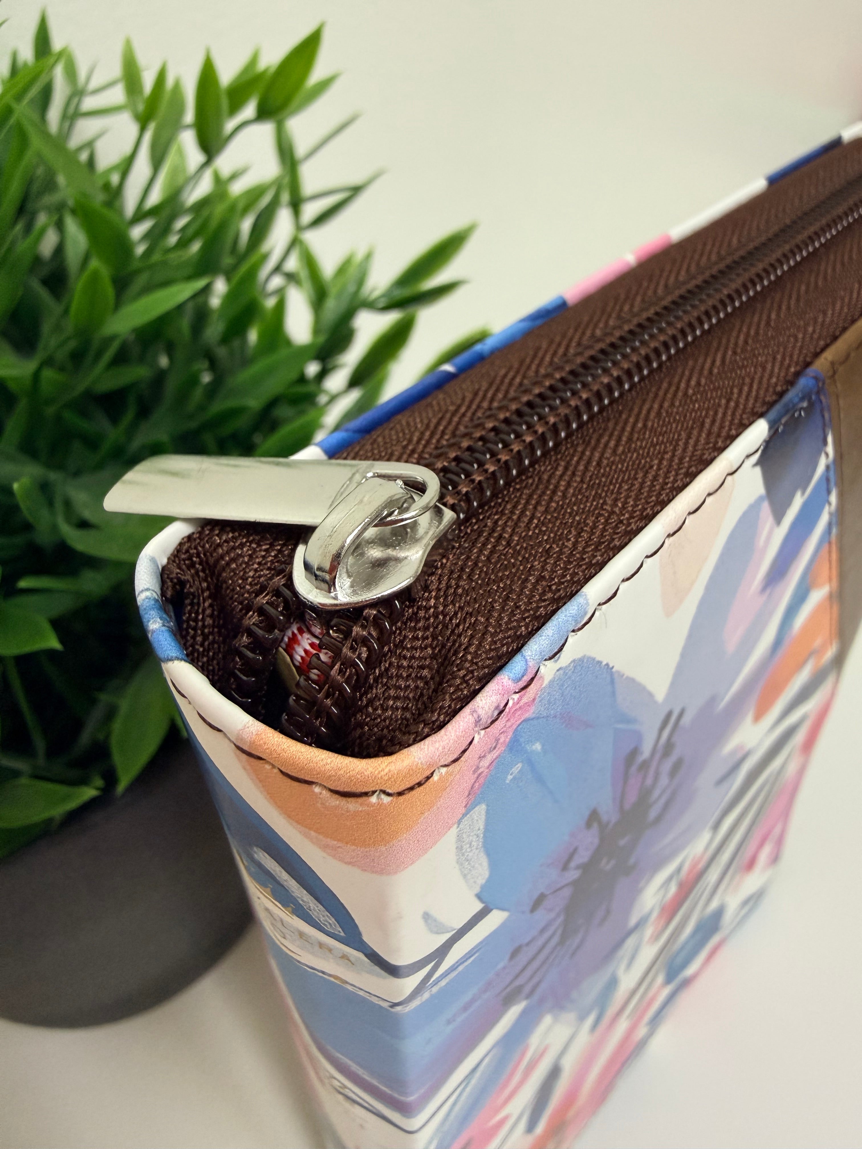 Biblia Ideal Rvr60 Flores lila con cierre