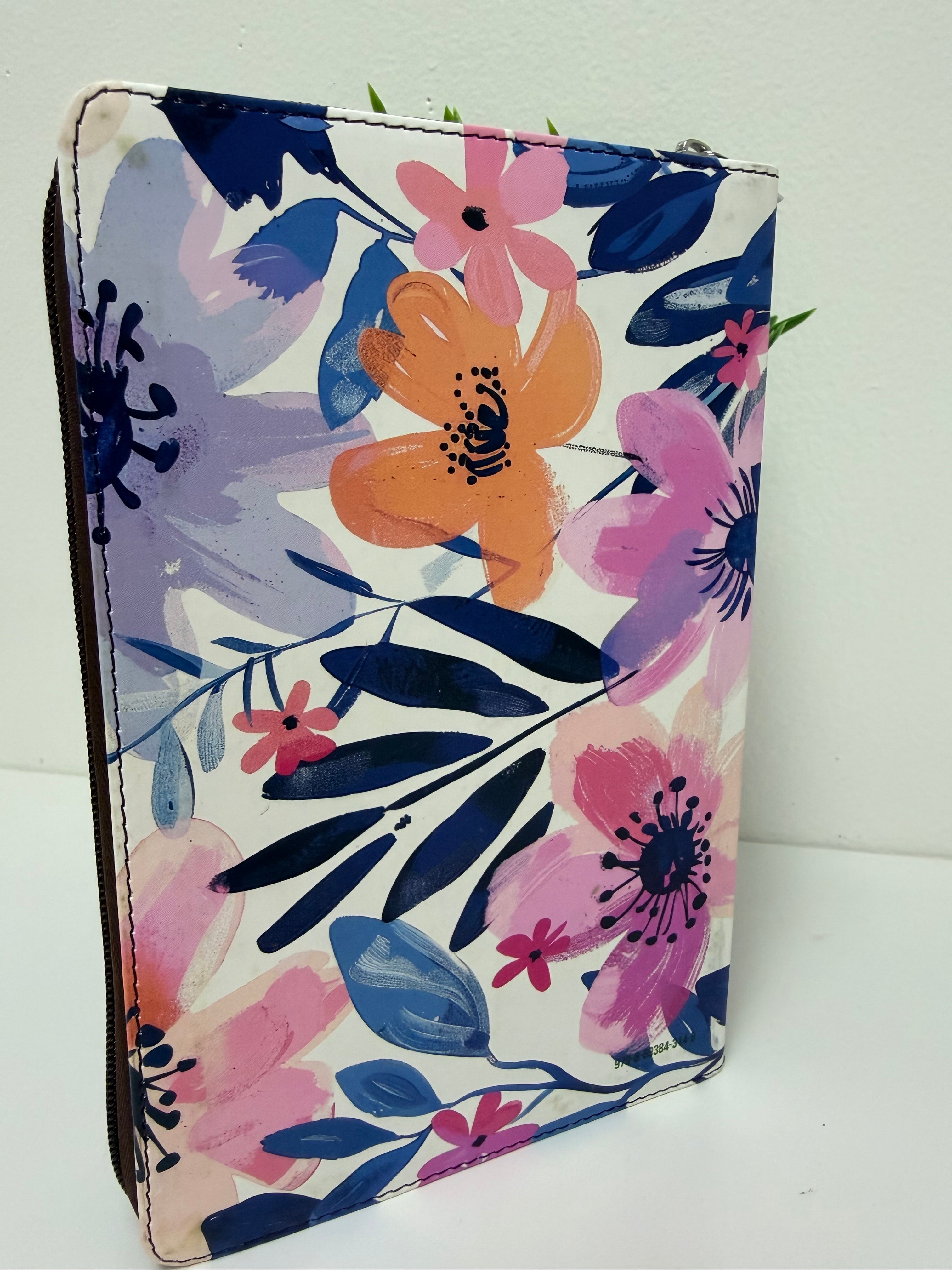Biblia Ideal Rvr60 Flores lila con cierre
